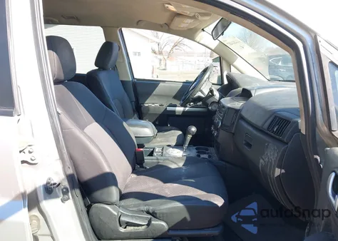 2010 Mitsubishi Endeavor Ls z USA, uszkodzony, nr VIN 4A4JM2AS5AE017877